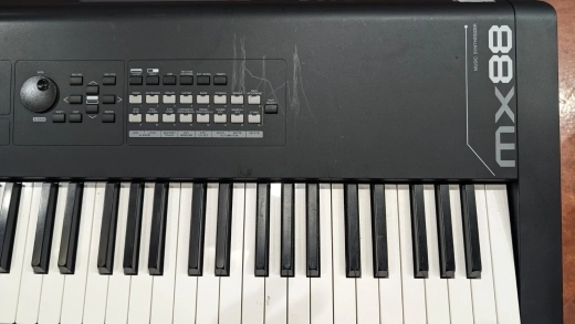 Yamaha MX88 BK Synthesizer 2